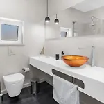 Guest house Chic By 4*